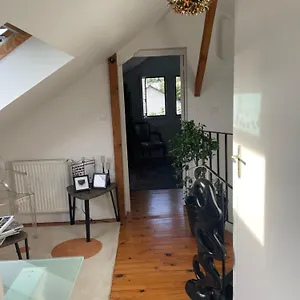 Bed and breakfast Hôtes Nichée Sous Les Toits
